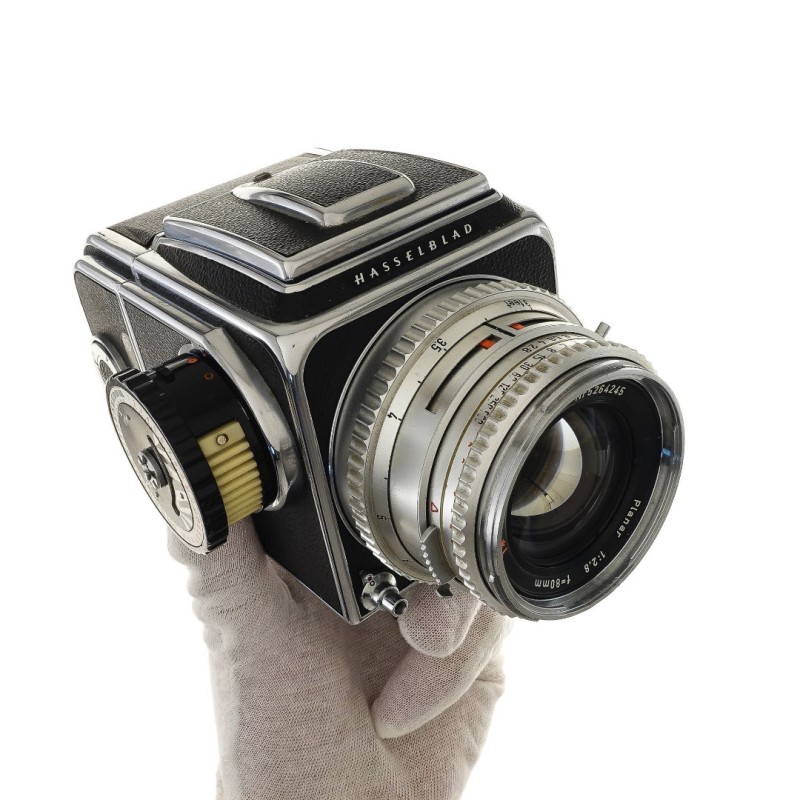 Hasselblad 500CM + Carl Zeiss Planar 80mm f2.8 T*