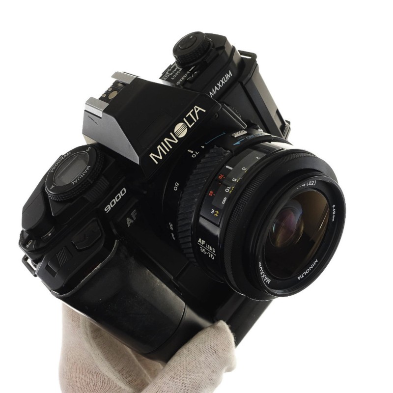 Maxxum 9000 + BP90m battery pack + motor drive md90 + 35-70mm f4