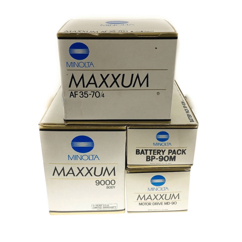 Maxxum 9000 + BP90m battery pack + motor drive md90 + 35-70mm f4
