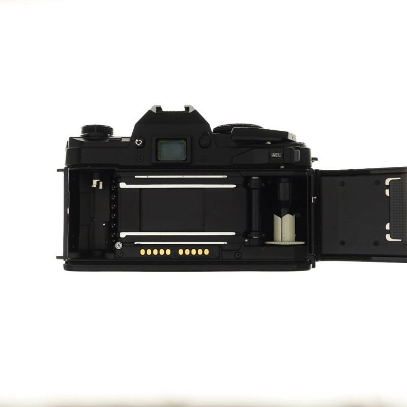 Maxxum 9000 + BP90m battery pack + motor drive md90 + 35-70mm f4