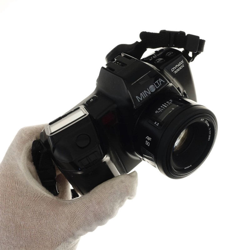 Minolta Dinax 7000i + minolta AF 50mm f1.7 montura A
