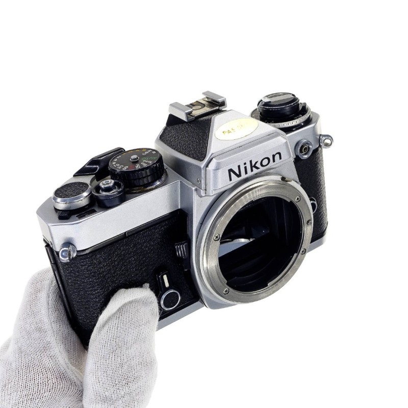 Nikon FE