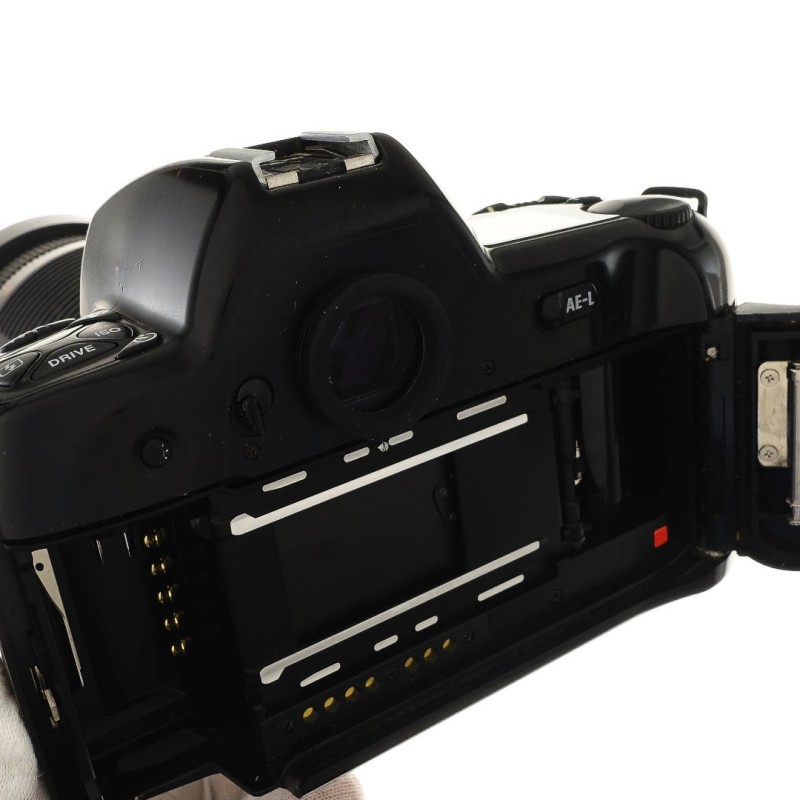 Nikon n90s + lente vivitar series 1 28-300mm f4.5-5.6 