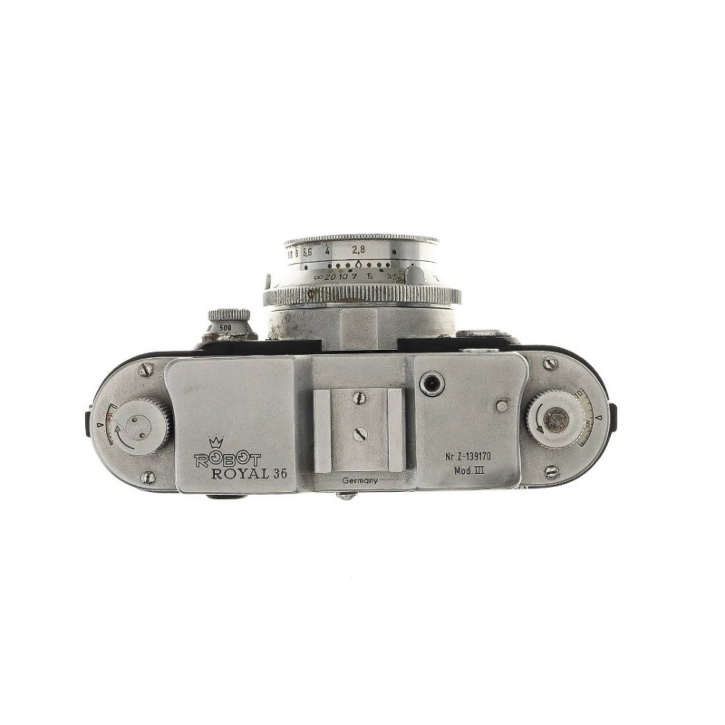 Robot Royal III 36  (cuadro completo) + Xenar 45mm f2.8
