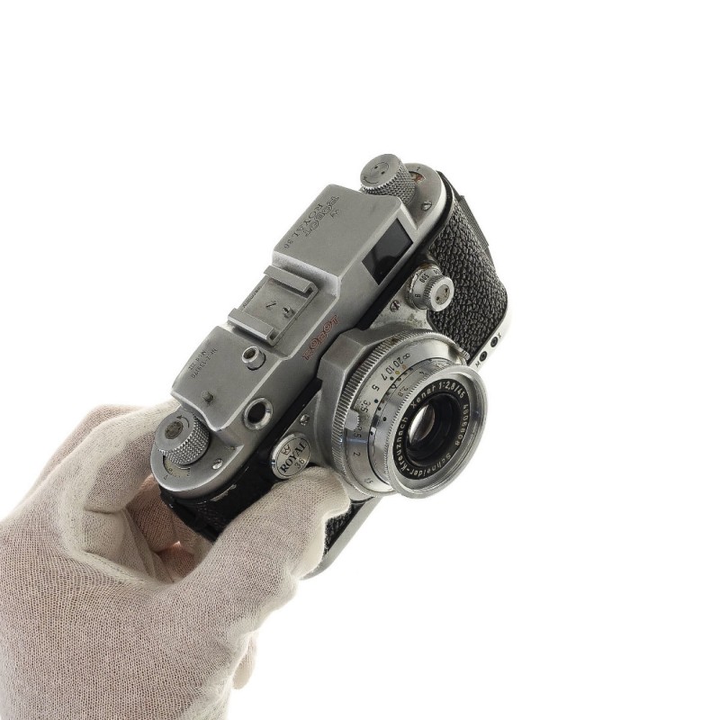 Robot Royal III 36  (cuadro completo) + Xenar 45mm f2.8