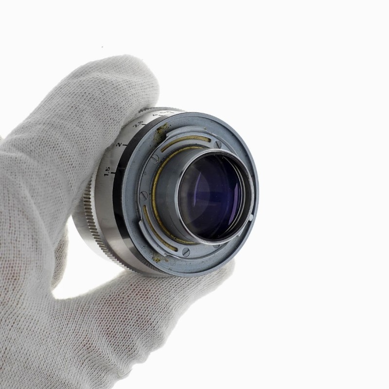 Voigtlander Nokton 50mm f1.5 PLATEADO  (prominent)