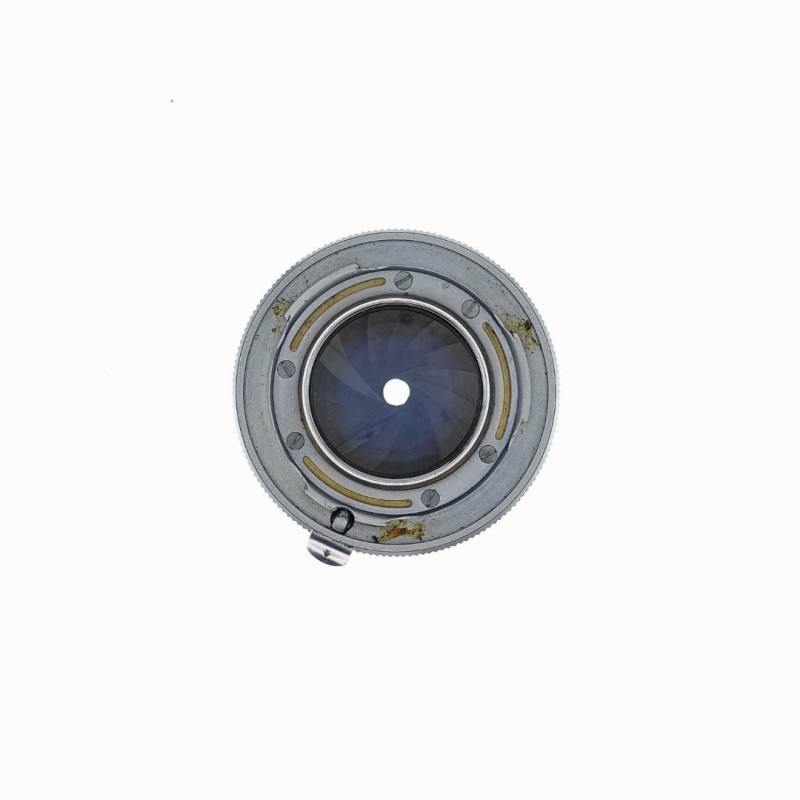 Voigtlander Nokton 50mm f1.5 PLATEADO  (prominent)