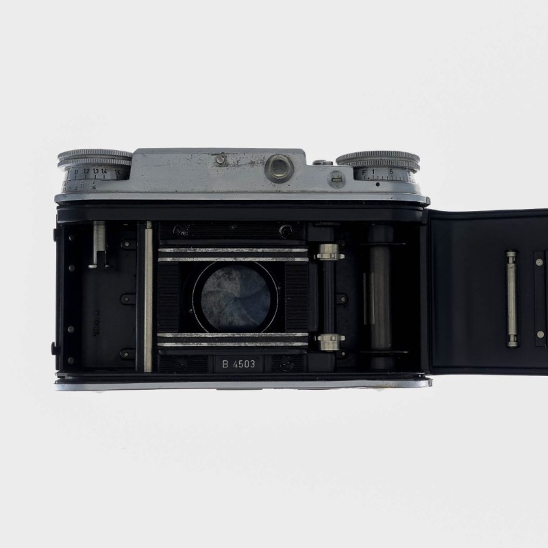 Voigtlander Prominent  + Nokton 50mm f1.5 Plateado